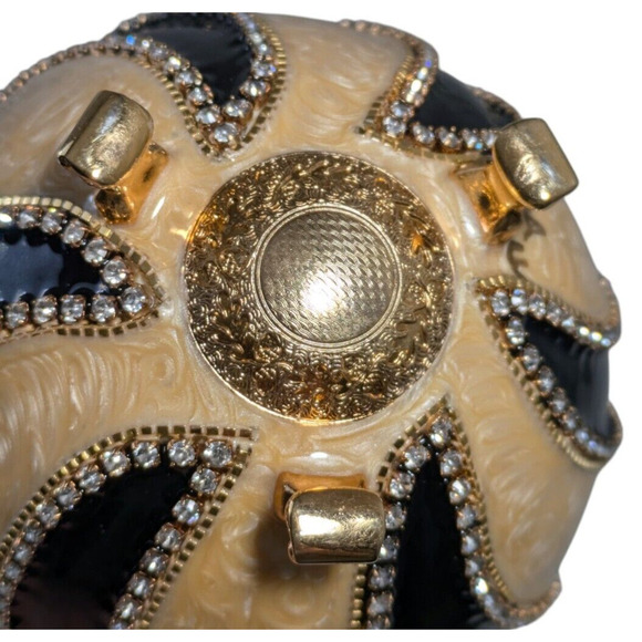 Vivian Alexander Black Gold Striped Enamel Crystal Bead Rhea Duchess II Egg Bag - Picture 15 of 16